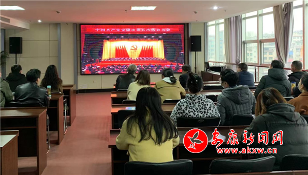 �M�D�����и����h�T�ɲ�Ⱥ���տ��е�����h����ֱ��