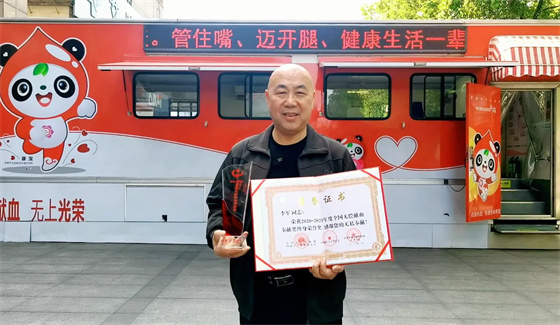 安康李軍，18年獻(xiàn)出“10”個自己……